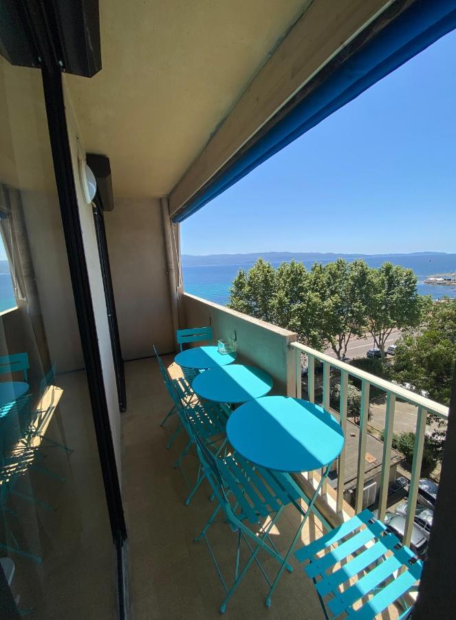Ajaccio Magnifique: Beachfront T2 With Sea View And Private Parking * Ajaccio (Corsica)