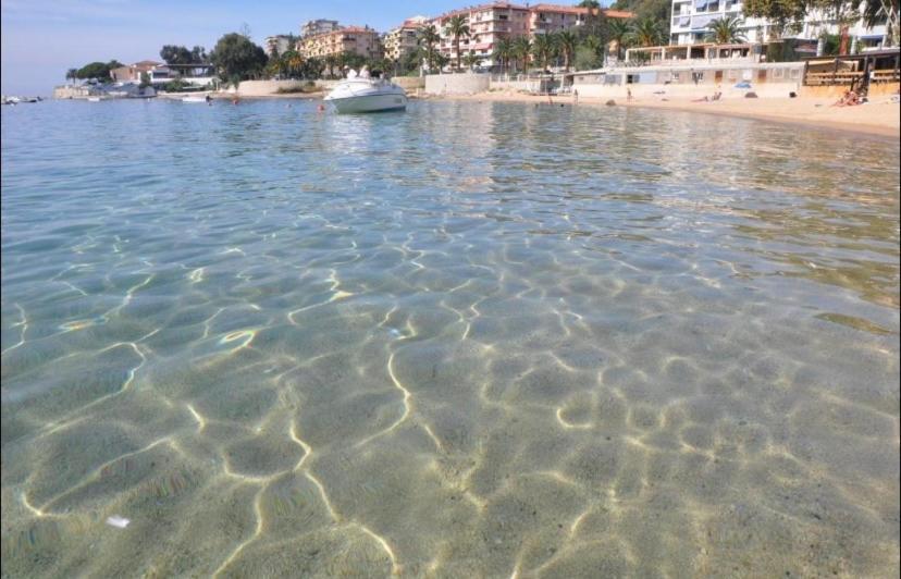 Ajaccio Magnifique: Beachfront T2 With Sea View And Private Parking *
