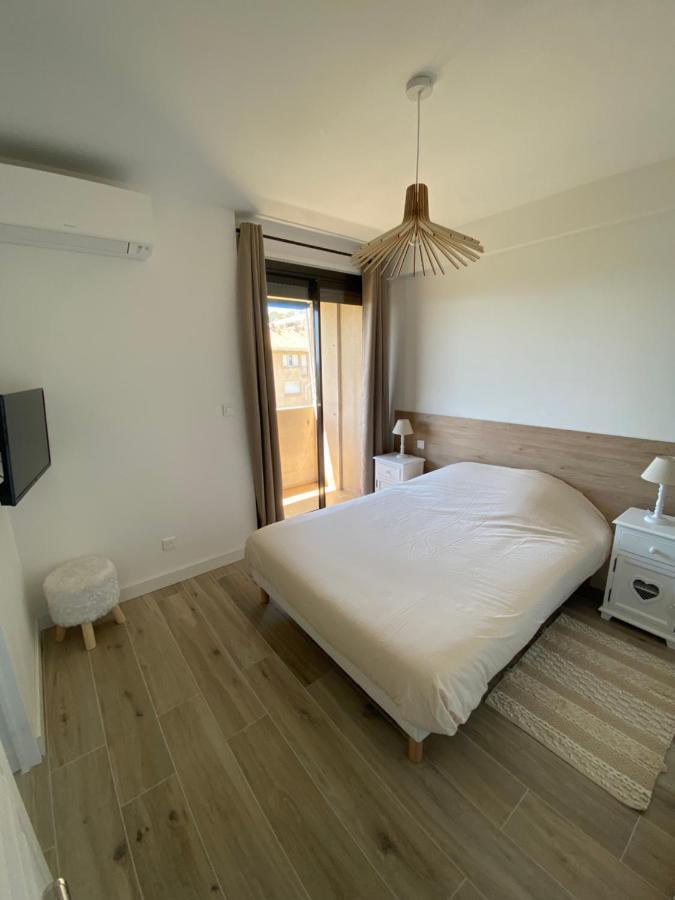 Ajaccio Magnifique: Beachfront T2 With Sea View And Private Parking